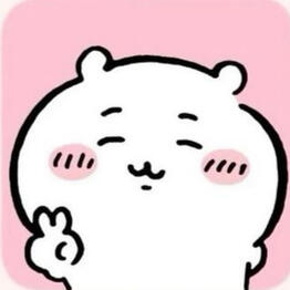 a bust-up drawing of 'Chiikawa' character Chiikawa doing a piece sign with his eyes closed